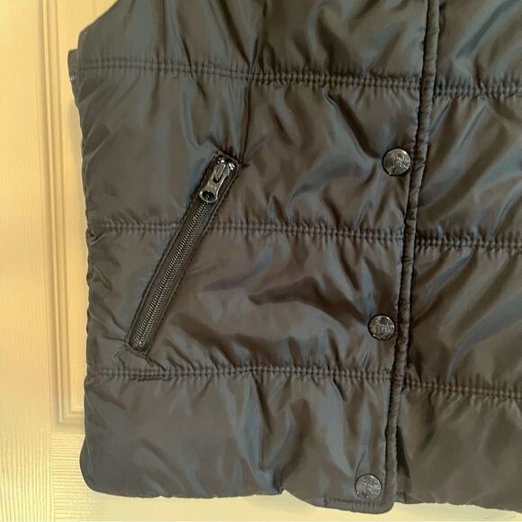 American Eagle Outfitters Puffer Vest - Picture 3 of 5